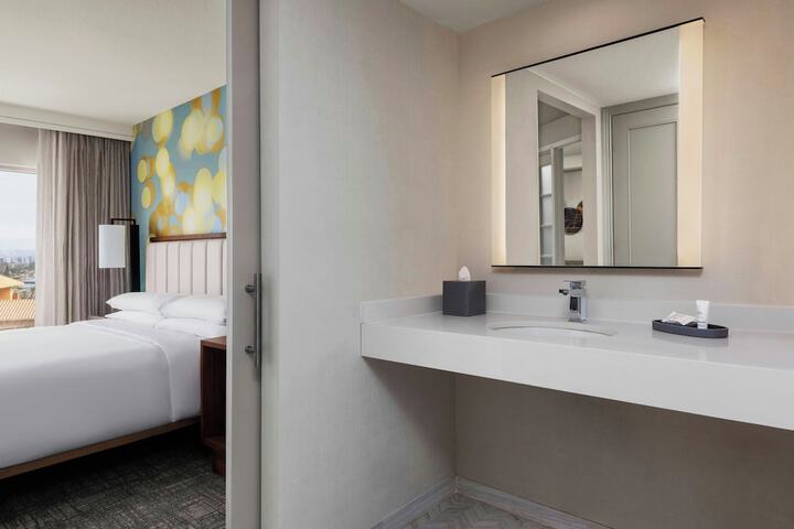 Anaheim Marriott Suites