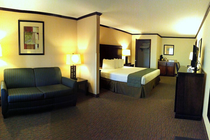 Room 7 of 14
