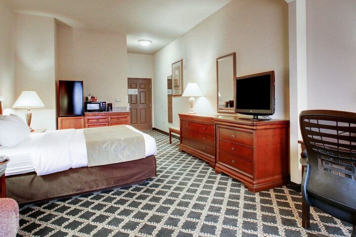 Room 18 of 33