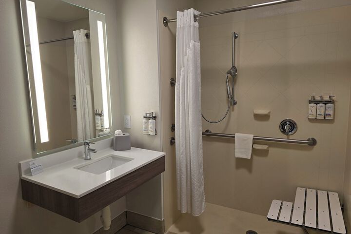 Holiday Inn Express Hotel & Suites Smithfield - Selma I -95 by IHG