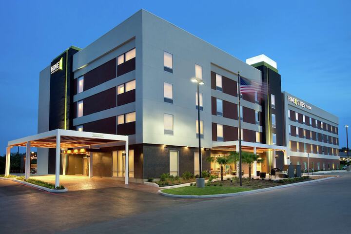 Hotel 2 of 27
