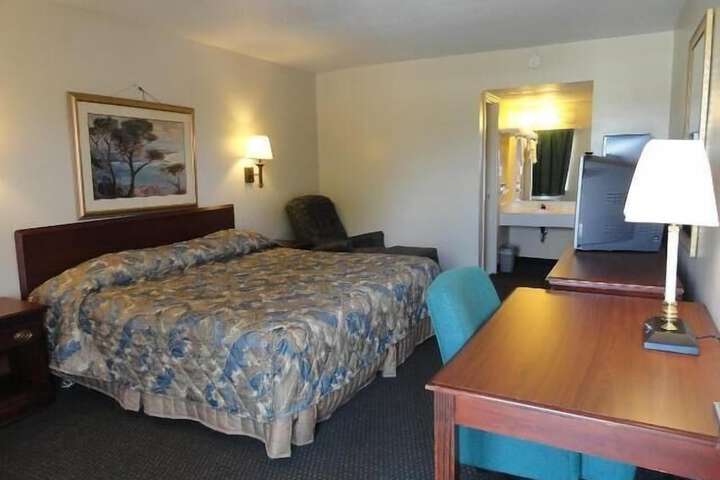 Room 15 of 23