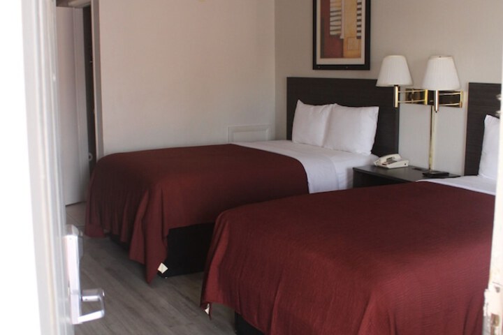 Room 15 of 25
