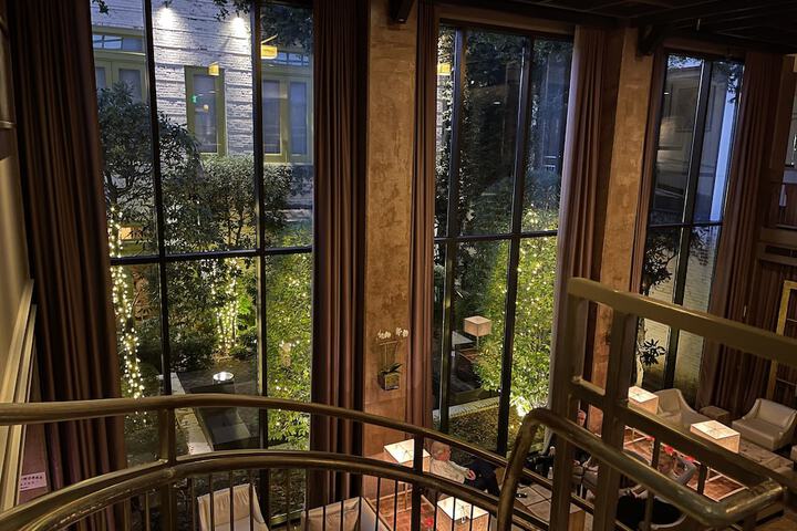 Proximity Hotel