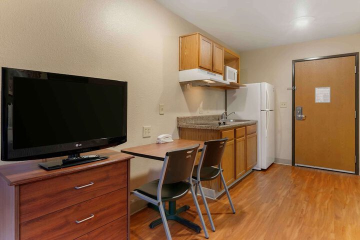 Room 11 of 26