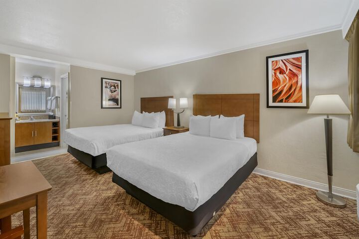 Best Western Plus Northwoods Inn