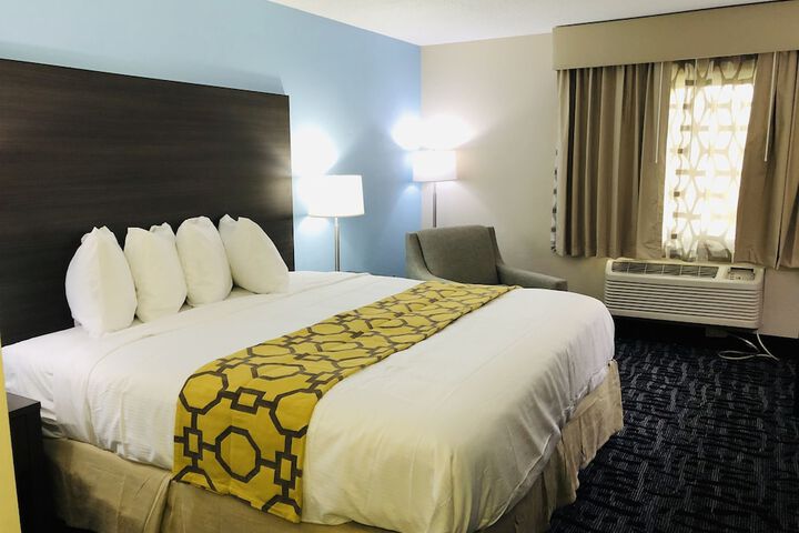 Room 15 of 37