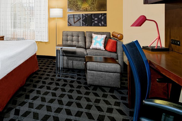 Room 15 of 24