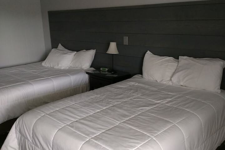 Room 33 of 43