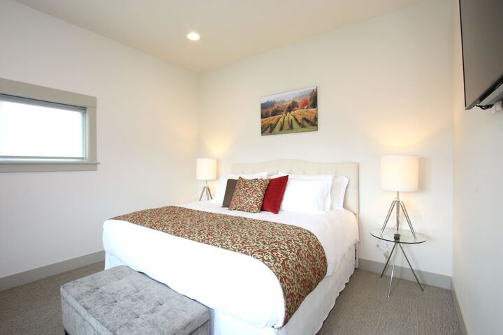 Room 9 of 21