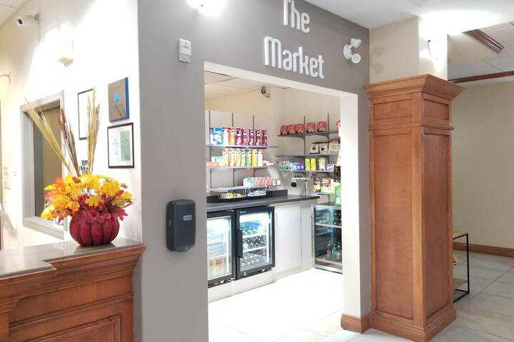 Merit Hotel & Suites