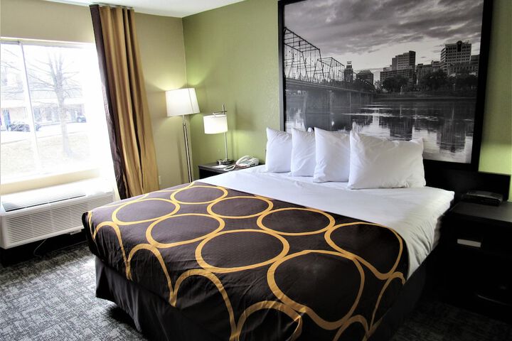 Super 8 by Wyndham New Cumberland