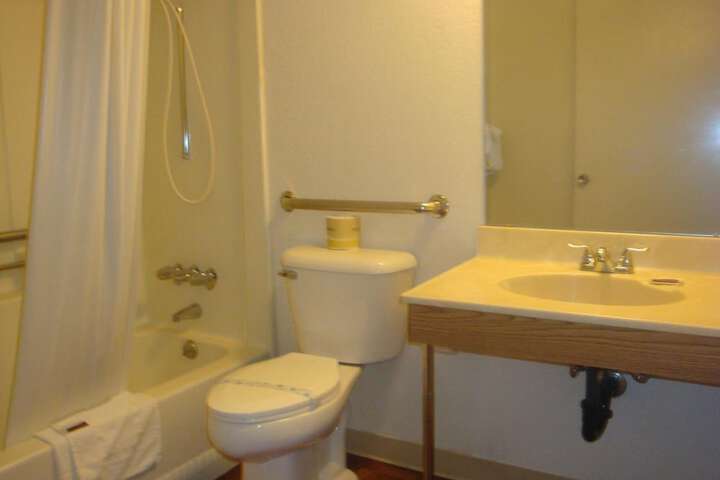 Room 30 of 41