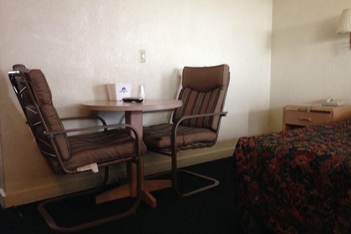 The Hub Motel