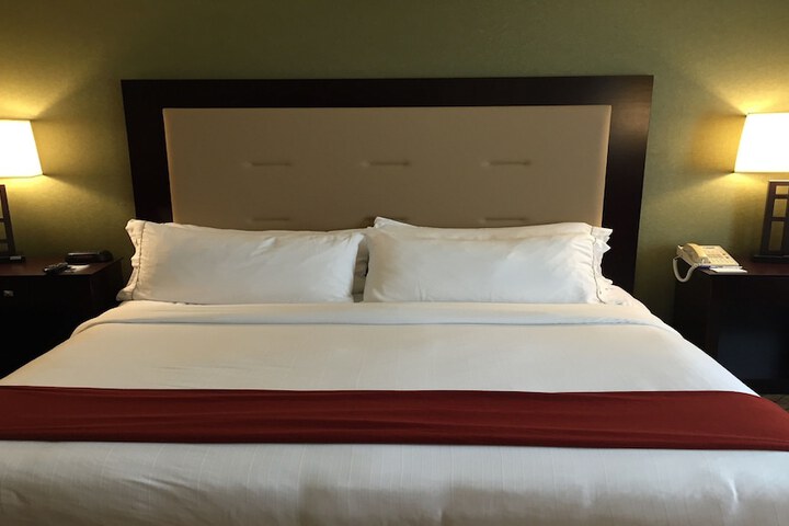 Room 58 of 86