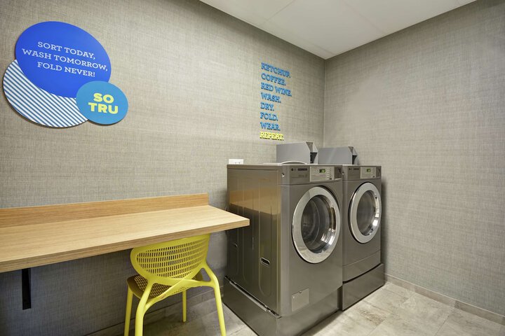 Tru by Hilton Chicopee Springfield