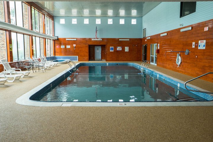 The Mariner Resort Cape Cod by The Red Collection