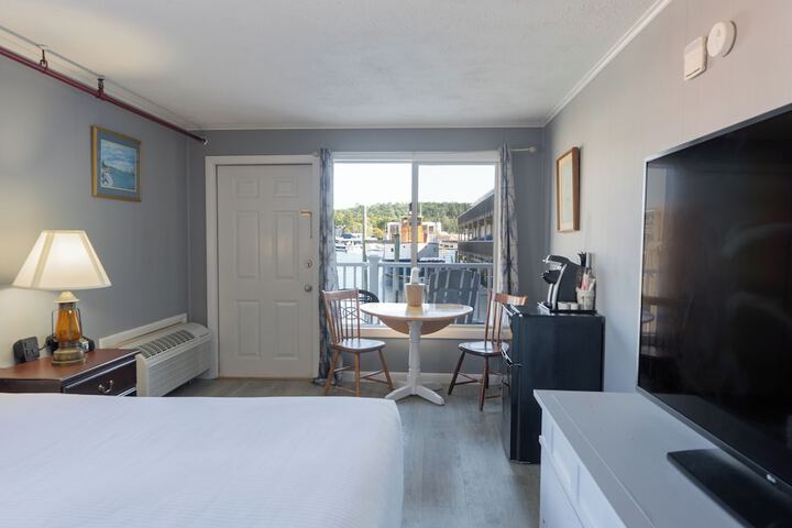 Fishermans Wharf Inn
