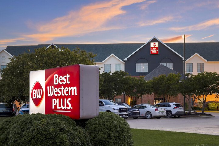 Best Western Plus Executive Hotel & Suites