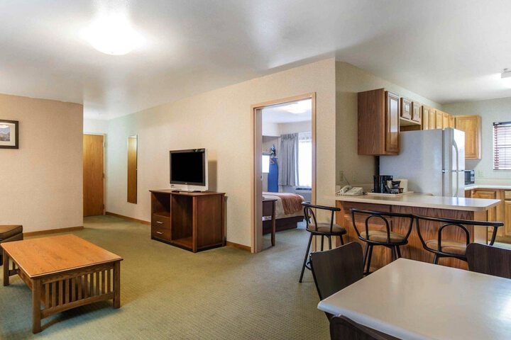 Room 30 of 41