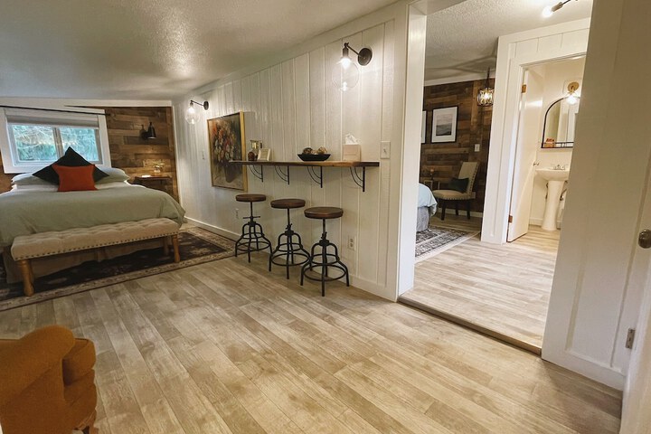 Emerald Valley Inn