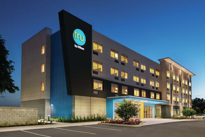 TRU BY Hilton Sebring
