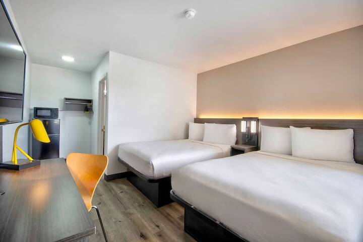 Room 12 of 27