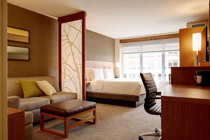 Hyatt Place Arlington / Courthouse Plaza