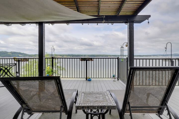 Spacious Baneberry Home w / Lake Douglas Views!
