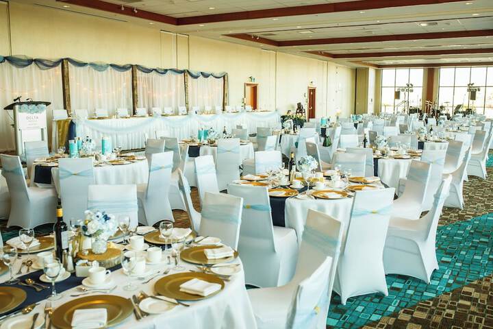 Ballroom/Hall 54 of 60
