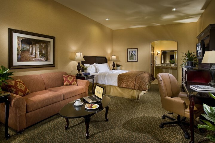 Room 9 of 24