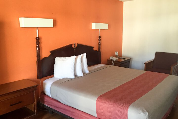 Room 8 of 26