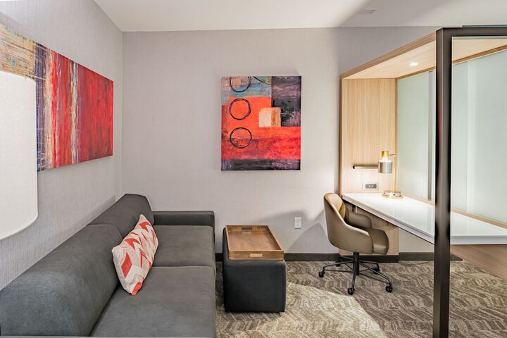 Room 48 of 66