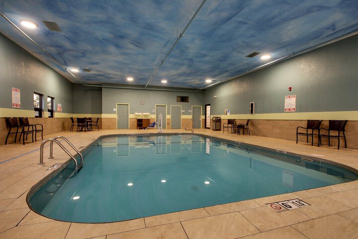 Pool 17 of 50