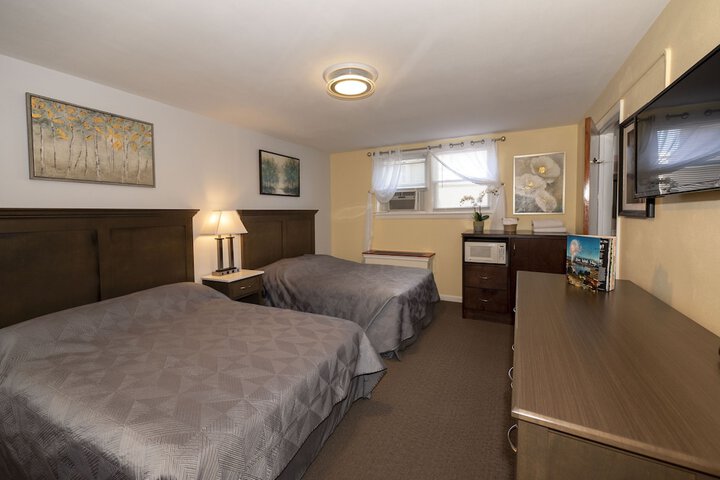 Room 71 of 76