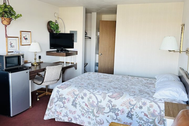 Room 30 of 43