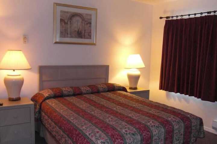Front Street Inn