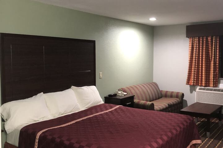 Texas Inn & Suites