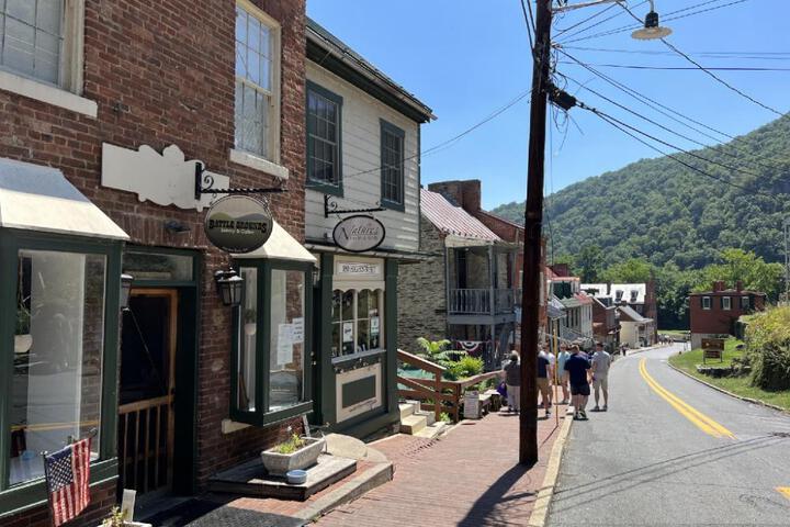 Towns Inn