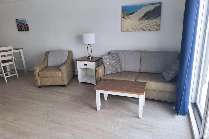 Pointes North Beachfront Hotel – 2 Person Spa Tub Studios