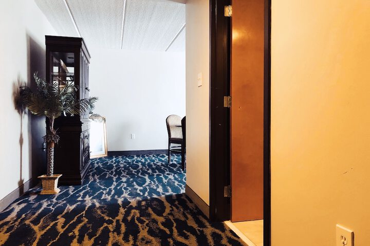 Room 34 of 72