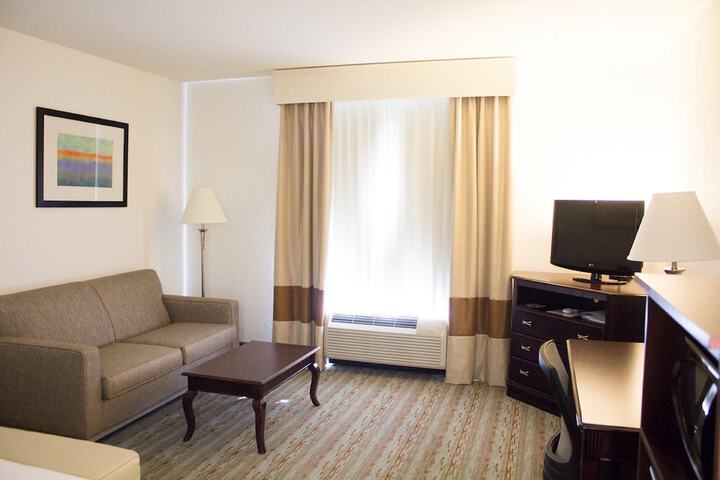 Room 17 of 32