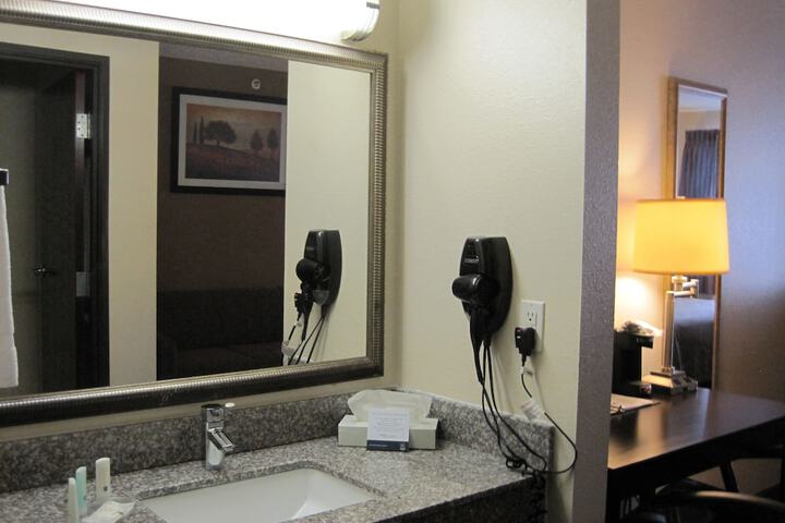 Room 64 of 129
