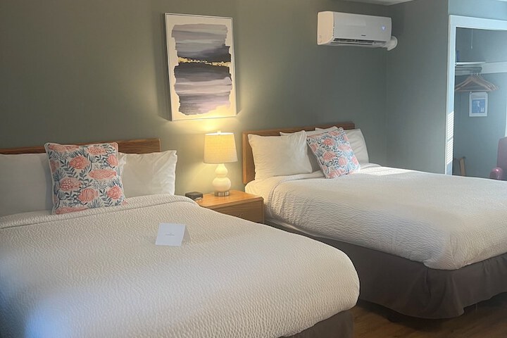 Room 49 of 54