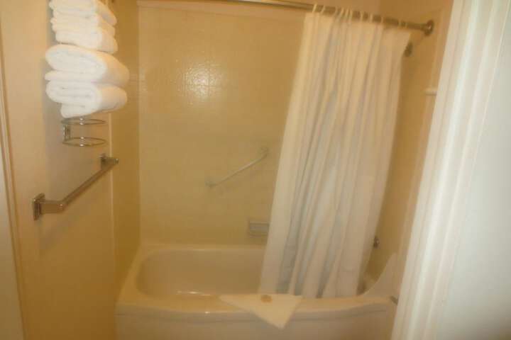 Room 15 of 18