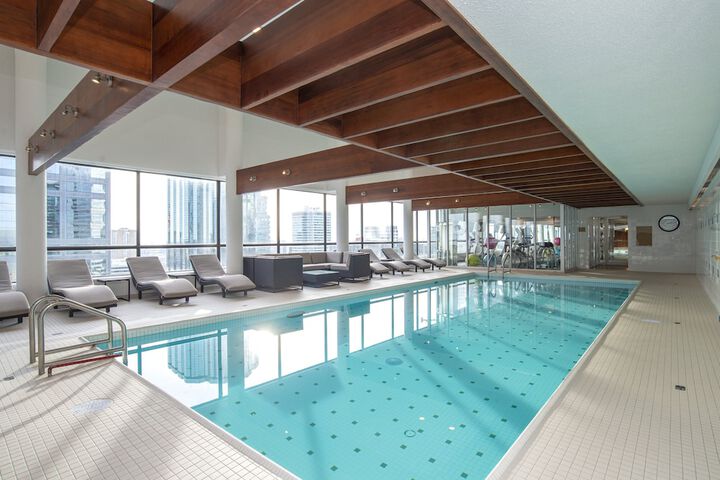 Sandman Signature Edmonton Downtown Hotel