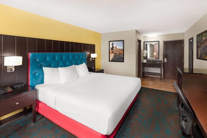 Heritage Inn & Suites San Antonio Airport Trademark Wyndham
