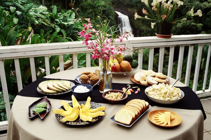 Dining 47 of 61