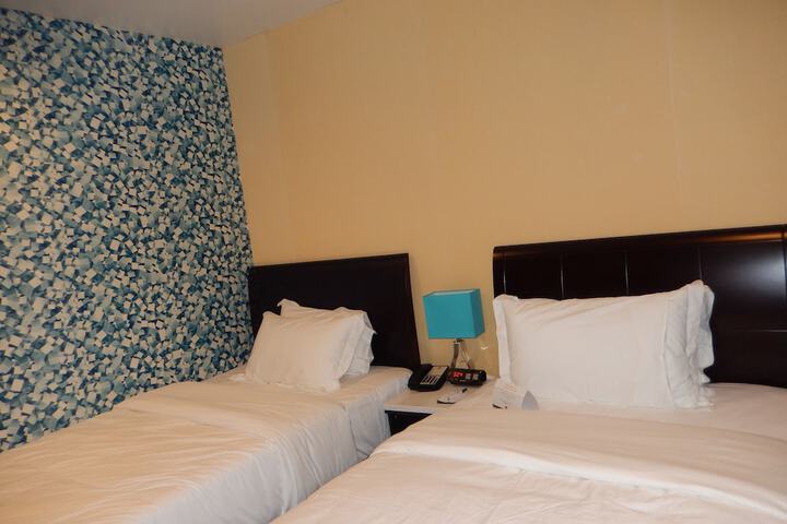 Room 19 of 25