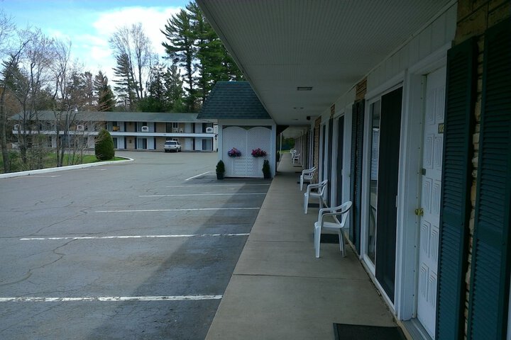 Property Grounds 49 of 49